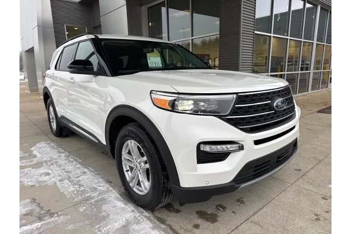 $31900 : Ford Explorer 2023 AWD XLT 4 image 10