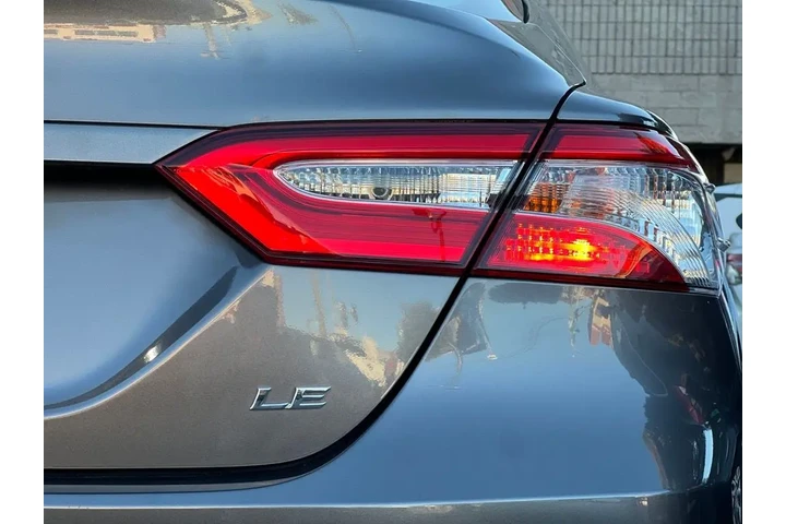 $18990 : 2018 Camry LE image 10