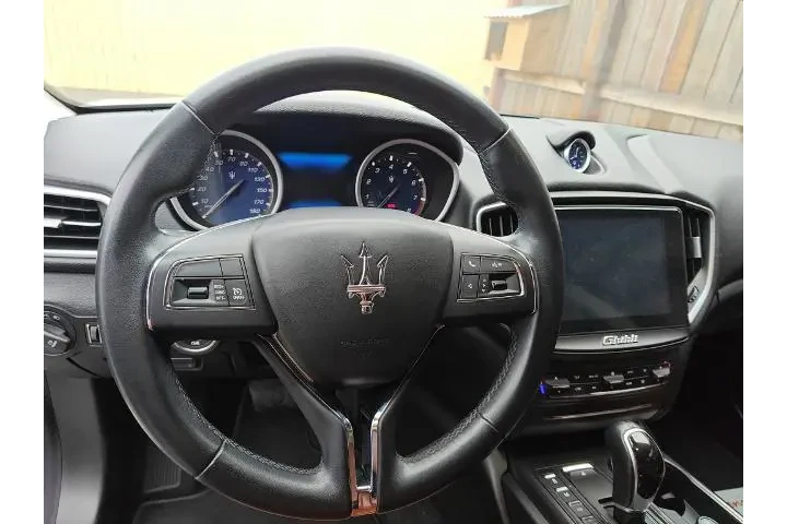 $16870 : Maserati Ghibli 2017 4dr Sed image 9