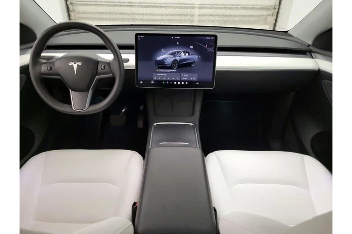 $32998 : Tesla Model Y 2023 AWD Long image 9