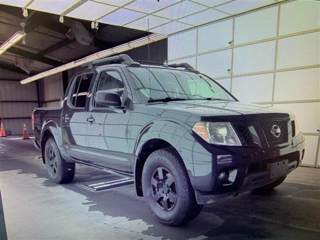 2012 NISSAN FRONTIER CREW CAB image 4