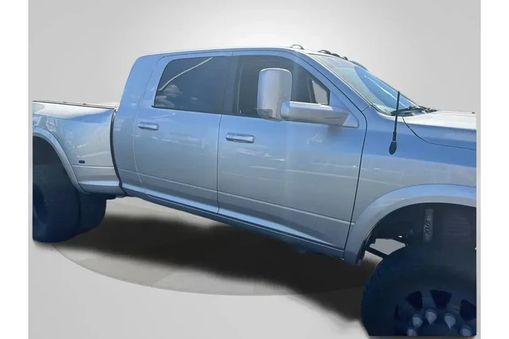 $32000 : Ram 3500 2014 4x4 Laramie 4d image 2