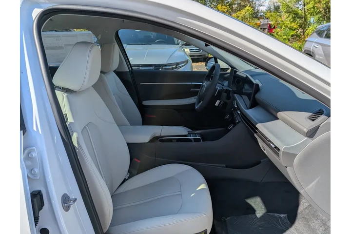 $28344 : Hyundai SONATA 2026 SEL Spor image 8