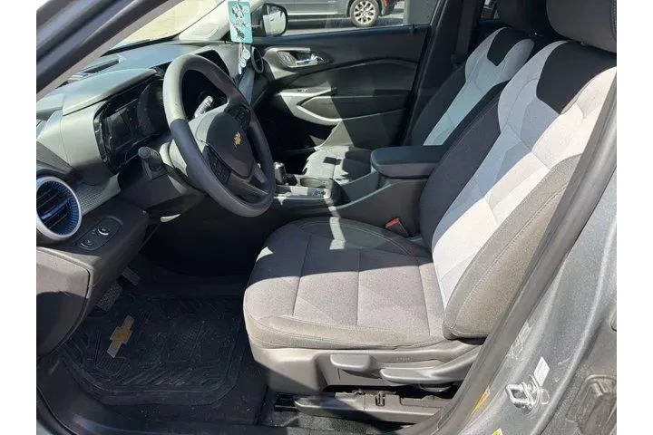 $19991 : Chevrolet Trax 2025 LS 4dr C image 7