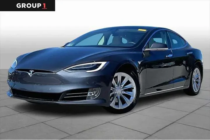 $18998 : Tesla Model S 2018 AWD 75D 4 image 1