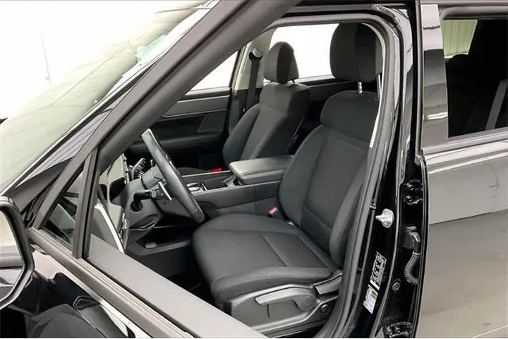 $31490 : Hyundai SANTA FE 2025 AWD SE image 8