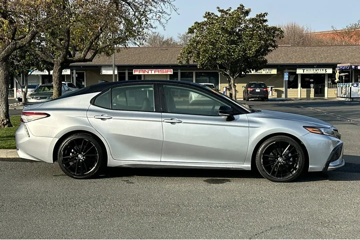 $31319 : Toyota Camry 2024 XSE V6 4dr image 7