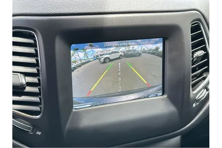 $14000 : Jeep Compass 2018 4x4 Sport image 10