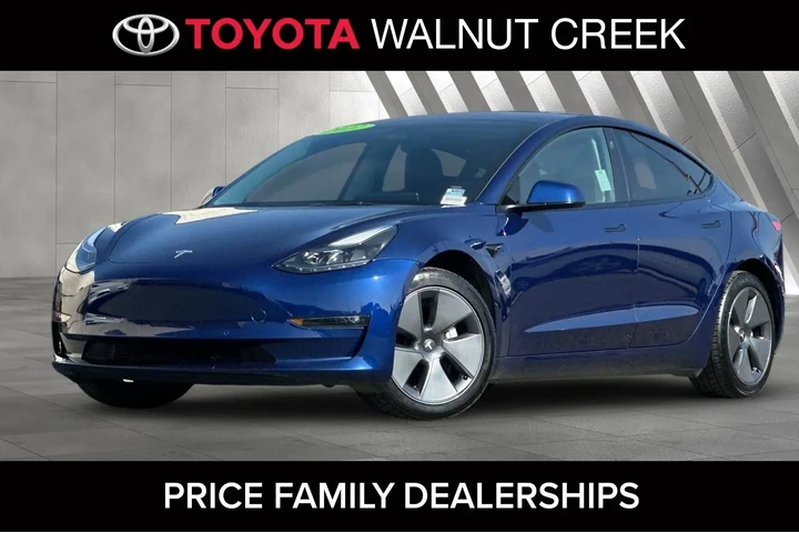 $23900 : Tesla Model 3 2022 AWD Long image 1