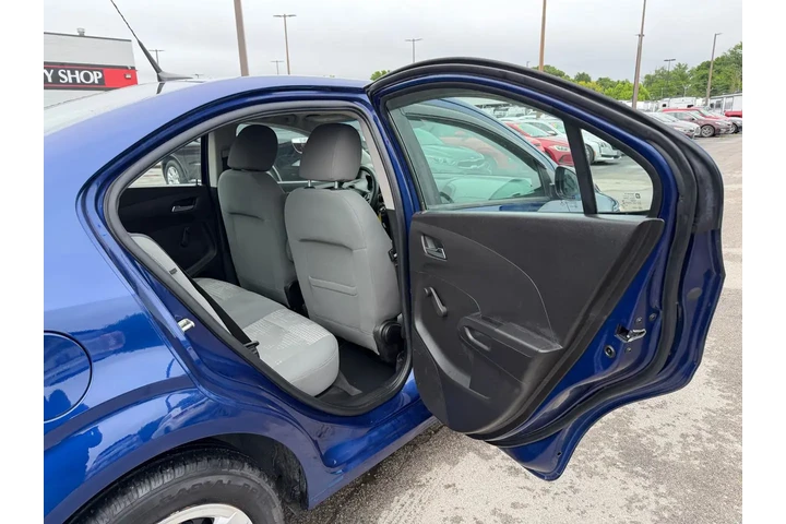 $4980 : 2013 Sonic LS image 9