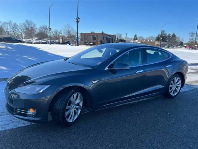 $20995 : 2015 Model S 90D image 4