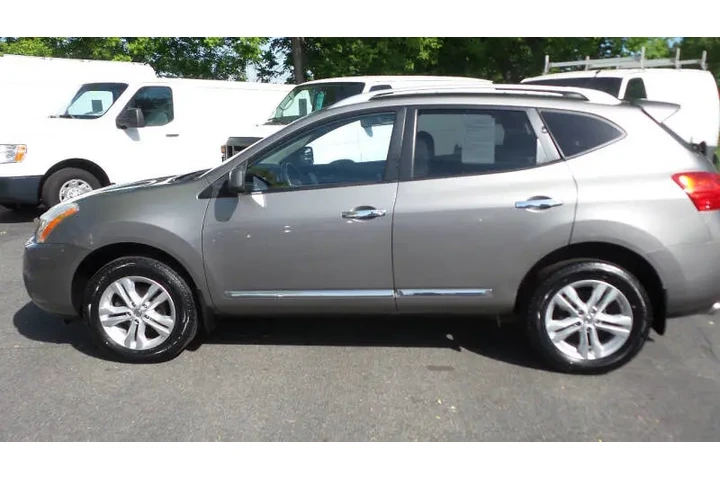$6900 : 2012 Rogue SV image 5