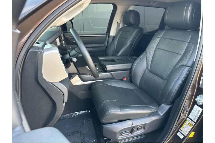 $44997 : 2022 Tundra 4WD Limited image 9