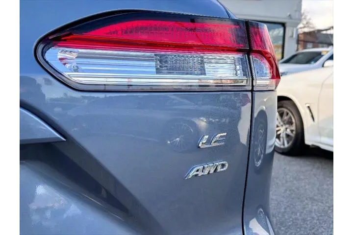 $22895 : Toyota Corolla Cross 2024 AW image 9