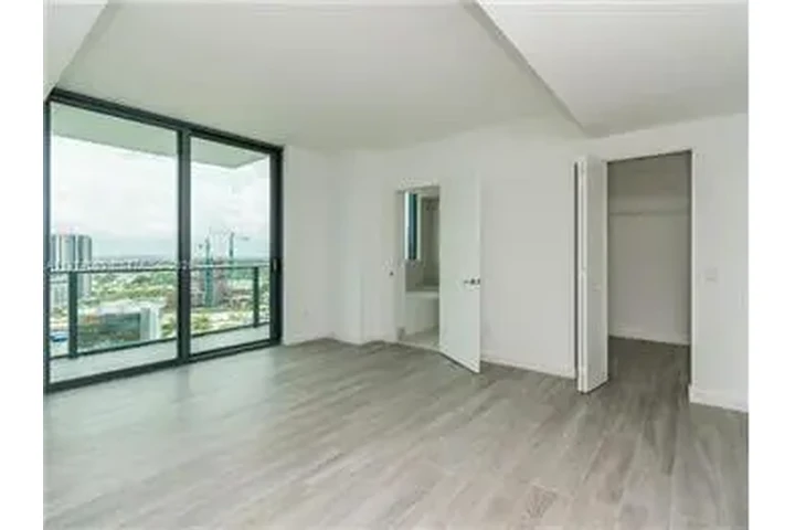 $4900 : Rental property with 2 bedro image 7