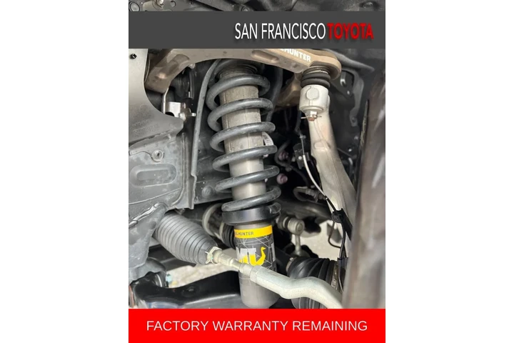 $64888 : Gold Certified 2025 4Runner i image 10
