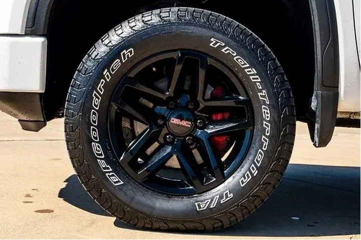 $27234 : GMC Sierra 1500 2020 4x4 AT4 image 9