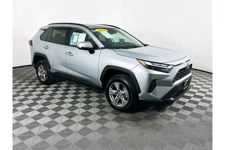 $25800 : Toyota RAV4 2024 XLE 4dr SUV image 1