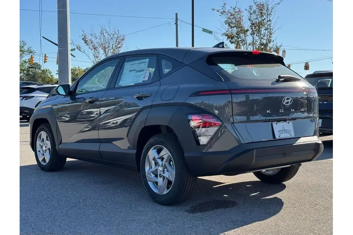 $25850 : Hyundai KONA 2026 SE 4dr SUV image 8