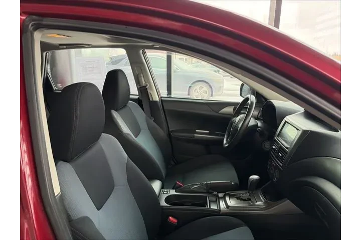 $9000 : Subaru Impreza 2011 AWD Outb image 9