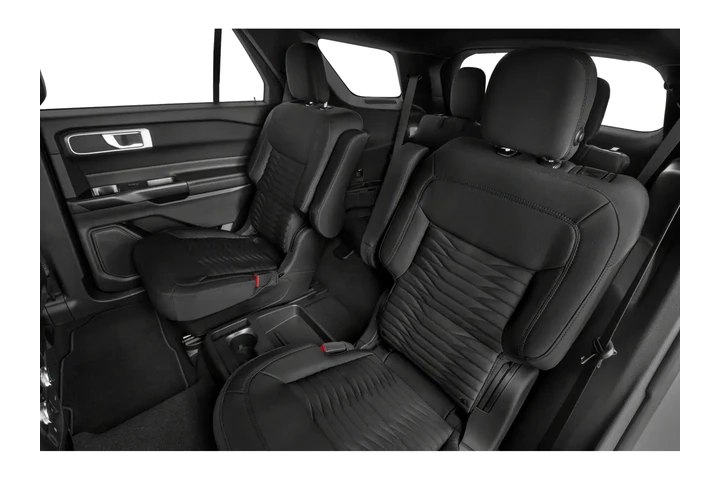 2020 Explorer XLT image 10