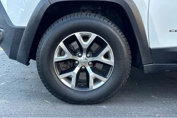 $10995 : Jeep Cherokee 2016 4x4 Trail image 6