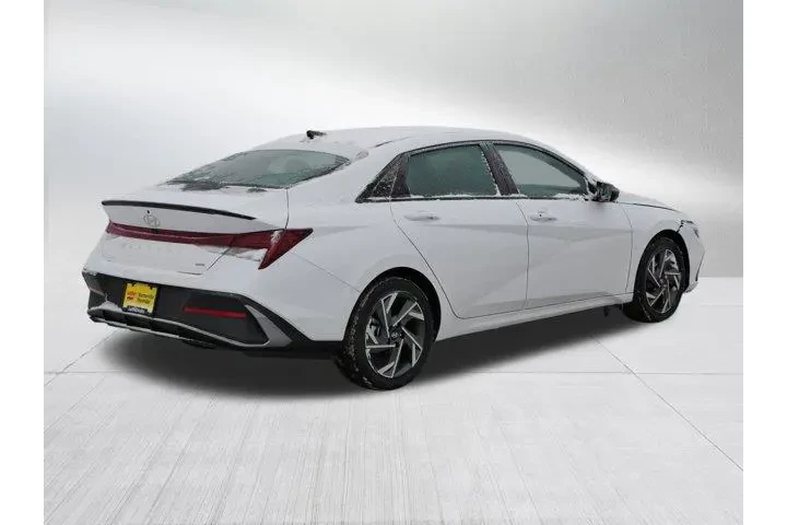 $23990 : Hyundai ELANTRA Hybrid 2025 image 7