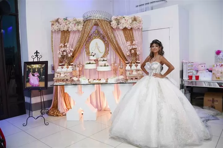 ¡Celebra tu Quinceañera! image 5