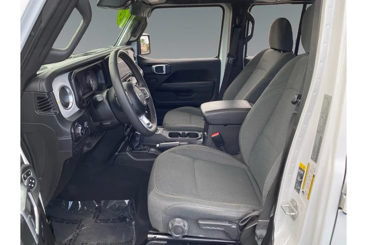 $37911 : Jeep Wrangler 2024 4x4 Sahar image 9