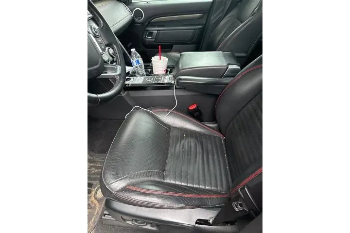 $17790 : Land Rover Discovery 2017 AW image 5