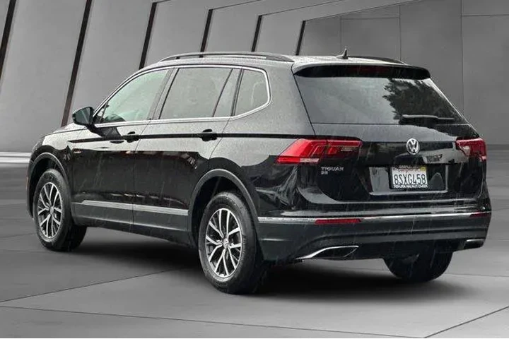 $17900 : Volkswagen Tiguan 2020 SE 4d image 10