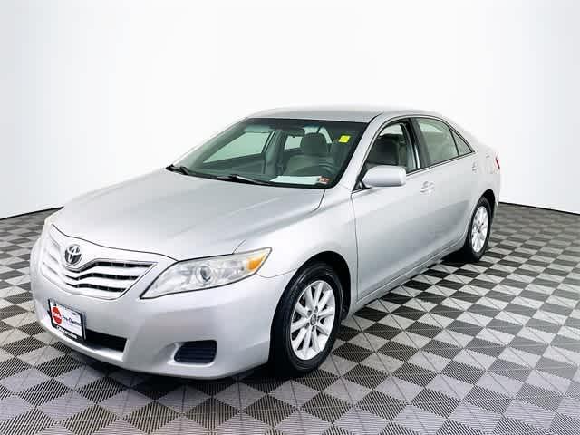 $7274 : PRE-OWNED 2010 TOYOTA CAMRY LE image 4