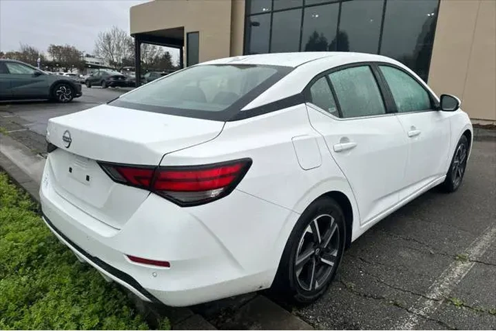 $19990 : Nissan Sentra 2025 SV 4dr Se image 3