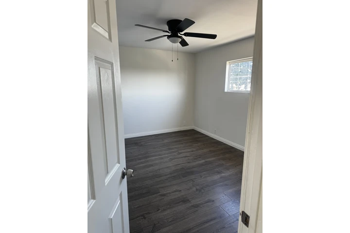 $2300 : Apartamento de Renta image 3