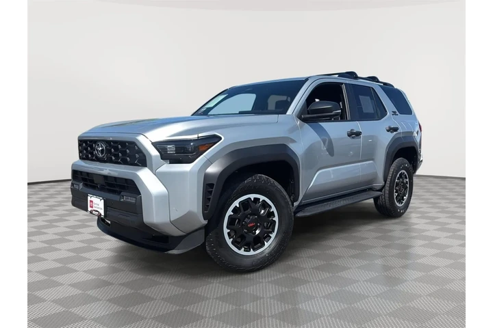 $53588 : Gold Certified 2025 4Runner T image 1