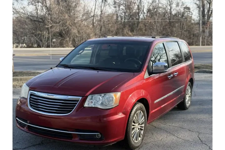 $6999 : 2014 Town and Country Touring image 2