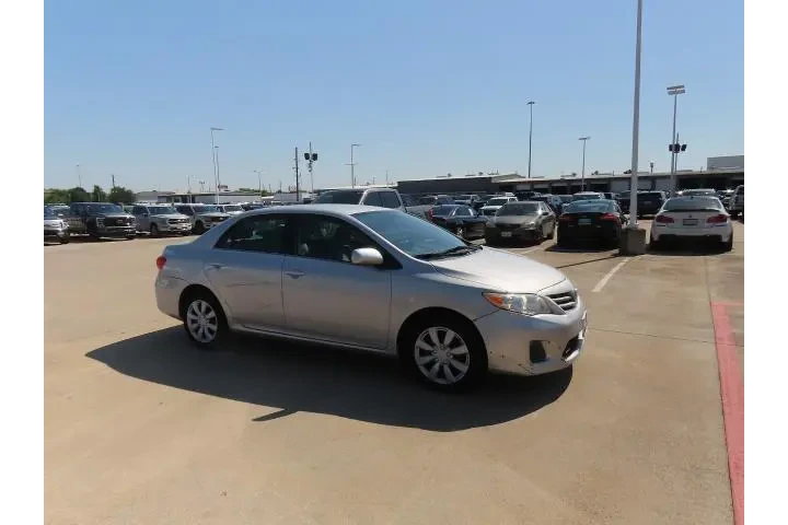 $5999 : Toyota Corolla 2013 S 4dr Se image 7