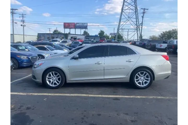 $8990 : 2015 Malibu LT image 4