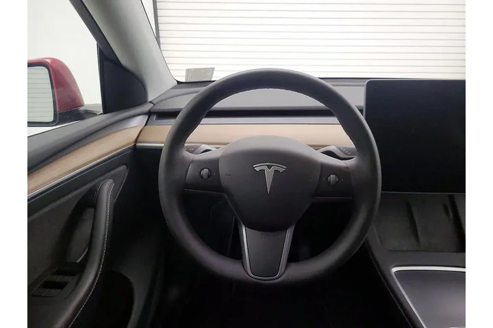 $35998 : Tesla Model Y 2023 AWD Long image 10