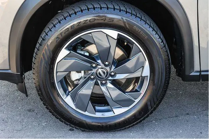 $19998 : Nissan Rogue 2024 SV 4dr Cro image 9