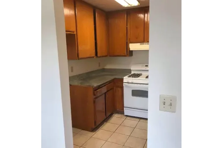 $1100 : Fountain Valley, CA muy listo image 7