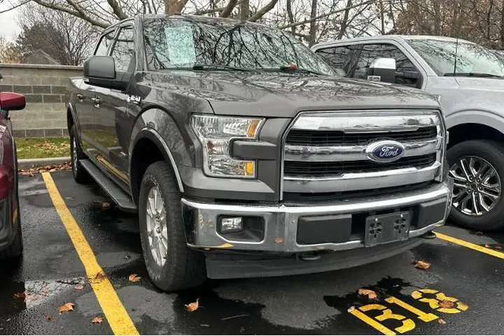 $23995 : Ford F-150 2017 4x4 Lariat 4 image 5