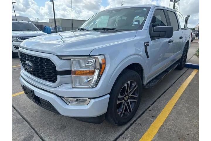$30125 : Ford F-150 2022 4x2 XL 4dr S image 1