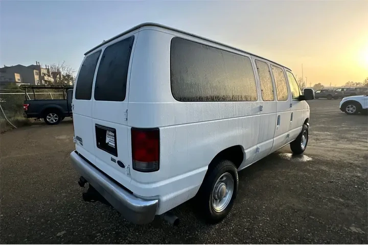 $27698 : Ford E-Series 2013 E-350 SD image 3