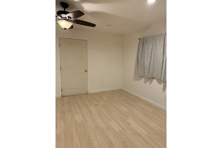 $1800 : Rento estudio image 4