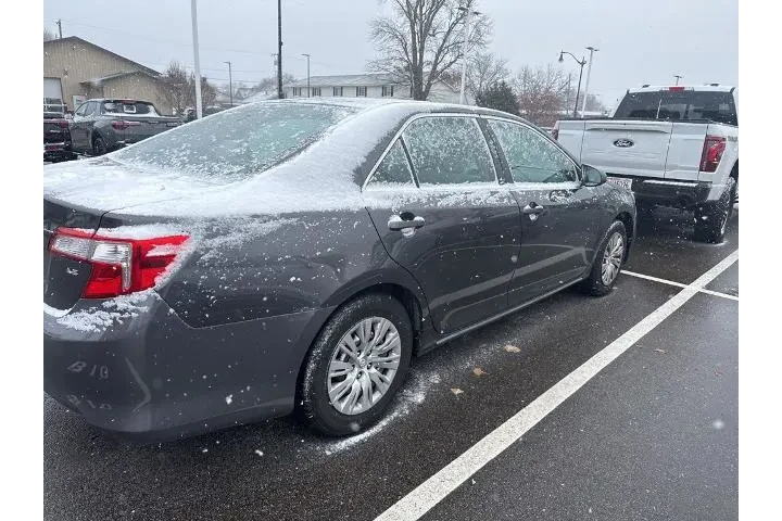 $10495 : Toyota Camry 2012 L 4dr Seda image 6