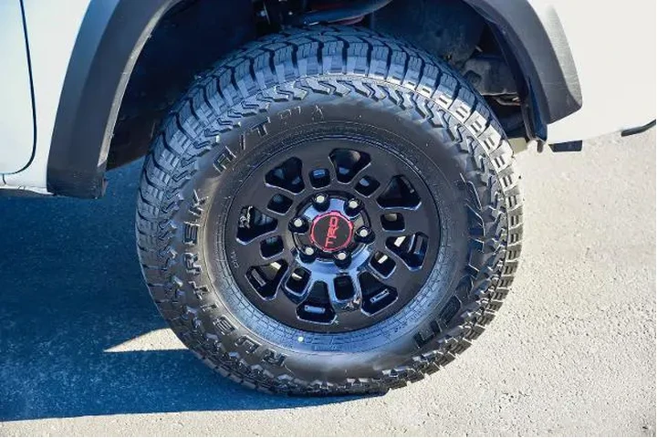 $35499 : Toyota Tacoma 2017 4x4 TRD P image 9