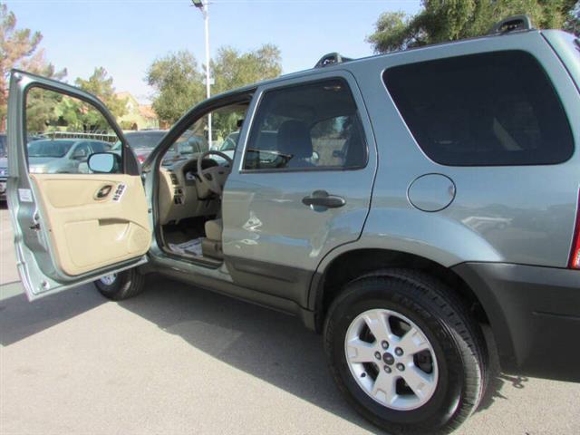 $8995 : 2005 Escape XLT image 10