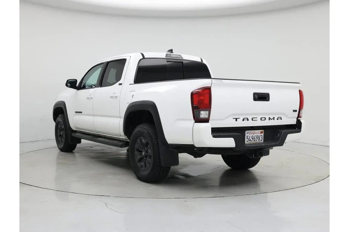 $28998 : Toyota Tacoma 2021 4x2 SR5 V image 2