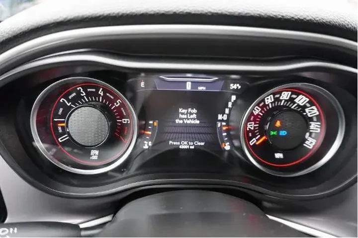 $29388 : Dodge Challenger 2022 GT 2dr image 10